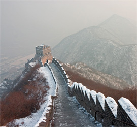 Photo de la Grande Muraille de Chine en hiver - attention ... ca glisse - Il est important de se couvrir avant la visite
